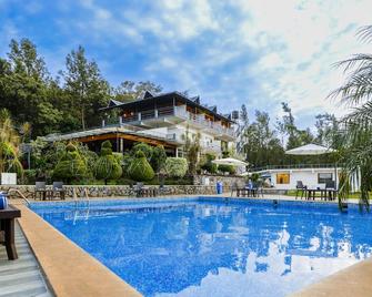 The Blossom Resort - Chikmagalur - Chikamagalur - Pool
