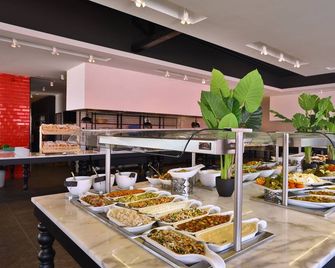 非常時髦飯店 - 僅供成人入住 - 博德魯姆 - 自助餐