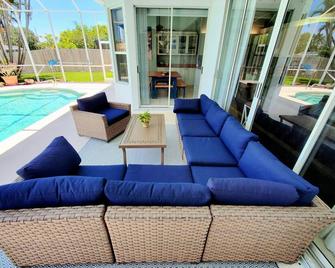 Our Beautiful Florida Vacation Home With Heated Pool - Port St. Lucie - Pool