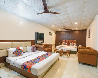 Fabhotel Lazeeno - Faridabad