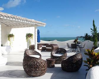 New Casablanca Praia Hotel - Maria Farinha - Patio