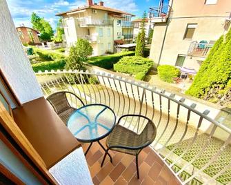 Unio Vendégház 3 - Siófok - Balcony