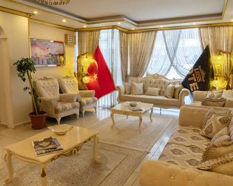 Loss Hotel - איסטנבול - סלון