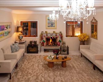 Pousada de Charme Vila Natal - Campos do Jordão - Lounge