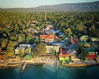 Eve's Kiosk Dive Resort - Moalboal