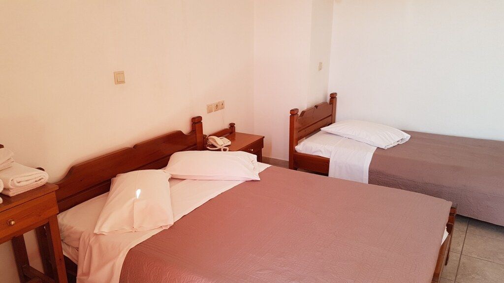 Hotel Orfeas - דלפי - חדר שינה