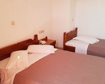 Hotel Orfeas - דלפי - חדר שינה