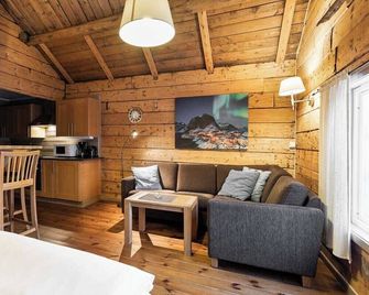 Eliassen Rorbuer - Reine - Living room
