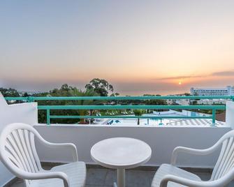 Adelais Bay Hotel - Protaras - Varanda