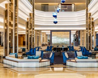 The Diplomat Radisson Blu Residence - Manama - Lobby