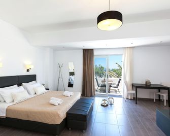 Memories Beach Hotel - Monolithos