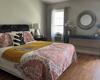 Charming Casselberry Golf Community - Casselberry - Bedroom