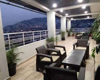 Hotel Lavisto - Kohima - Balcony