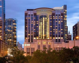 Embassy Suites by Hilton Chicago Downtown Magnificent Mile - Chicago - Gebouw