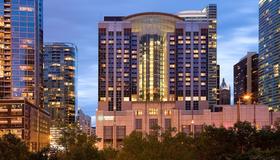 Embassy Suites Chicago Downtown Magnificent Mile - Chicago - Building