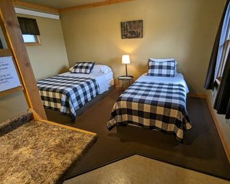 Chip-Wa Lodging Room 4 - Hayward