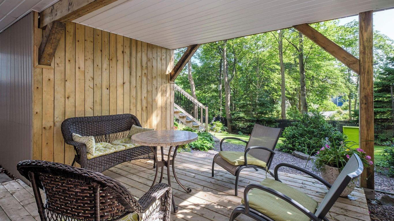 The Elizabeth Manor Guesthouse