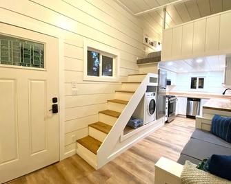Cozy Cache Vista Tiny House with Summer Rates - Tetonia