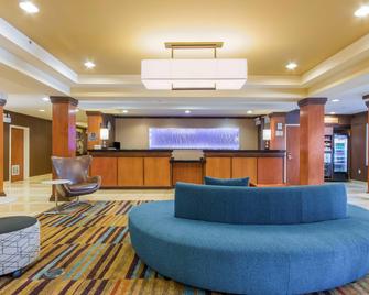 Fairfield Inn & Suites by Marriott Columbia - Columbia - Front desk