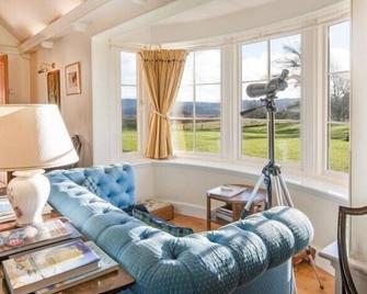 Clashindeugle Farmhouse & Annex - Grantown-on-Spey - Living room