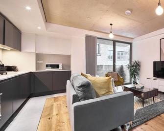 Finlays Yard - Manchester - Living room