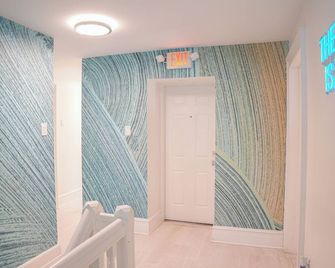 Luxury Penthouse -3 Blocks to Boardwalk, Outlets, & Casinos - Near AtlantiCare - Atlantic City - Lorong