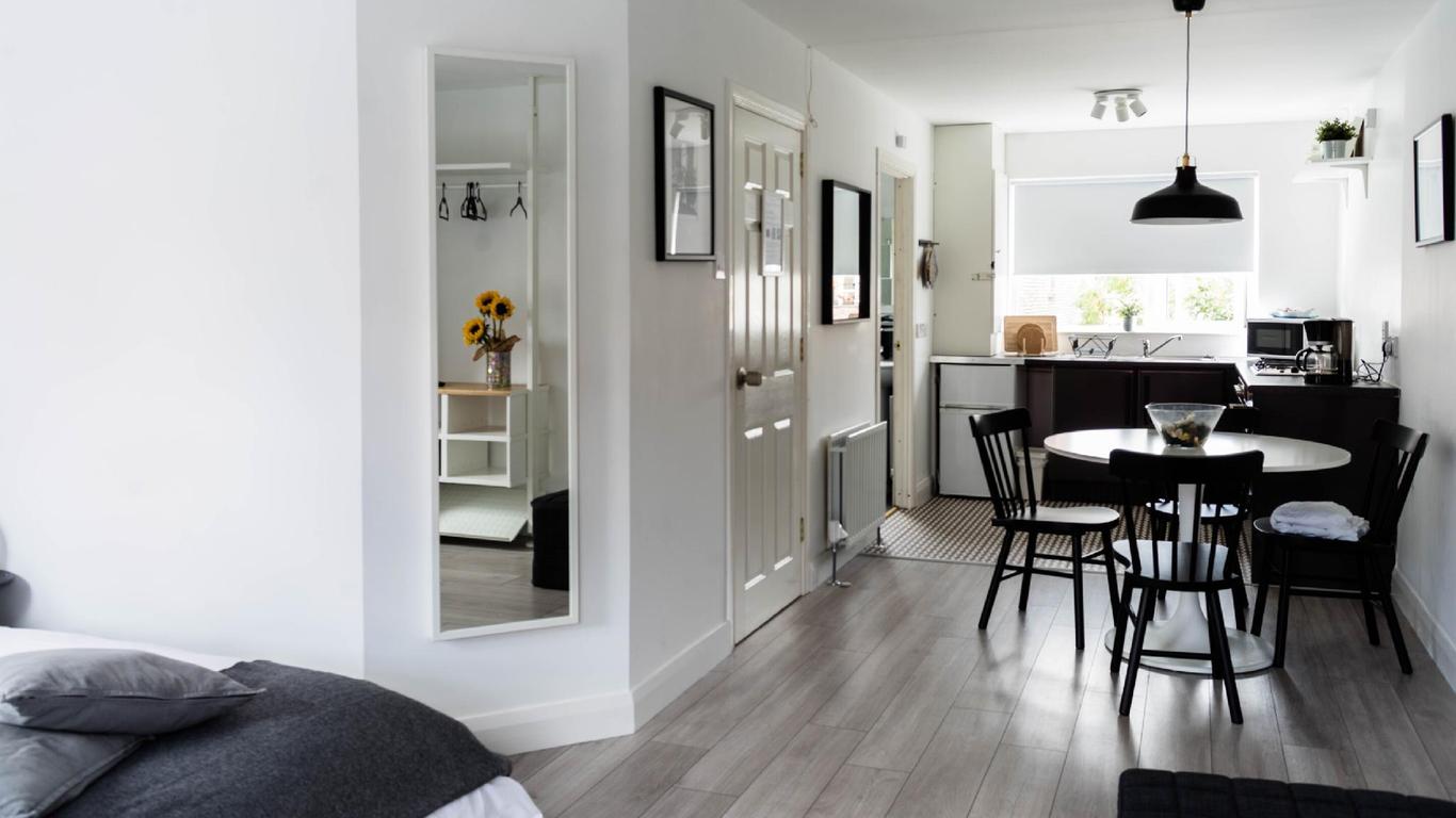 Amica Guesthouse