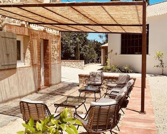 Mas Typique au Milieu des Vergers - Ille-sur-Têt - Patio