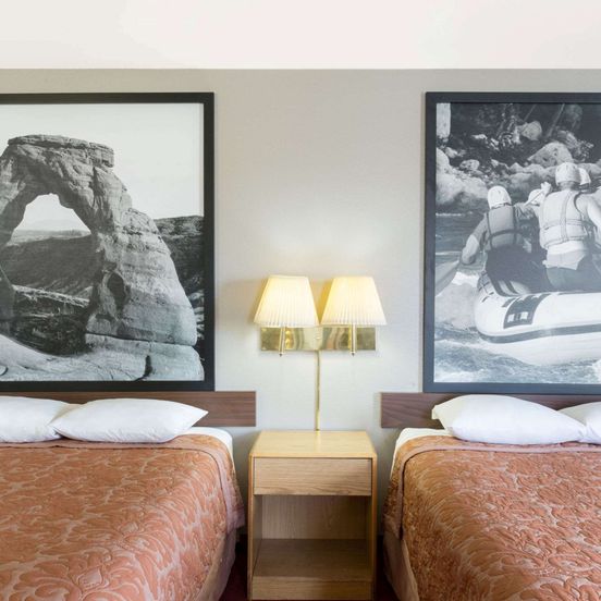 Bedroom view of Super 8 by Wyndham Green River