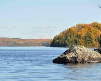 Family Home On Lake Michigamme - Michigamme - Playa