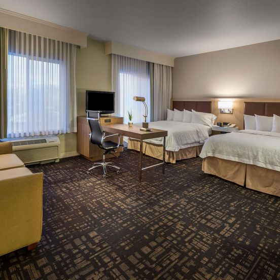 Bedroom view of Hampton Inn & Suites Reno