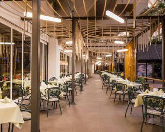 هوتل بيتريز بلايا آند سبا - تيياس - مطعم