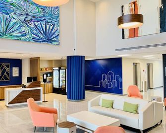 Holiday Inn Express Guadalajara Vallarta Poniente By IHG - Guadalajara - Salónek