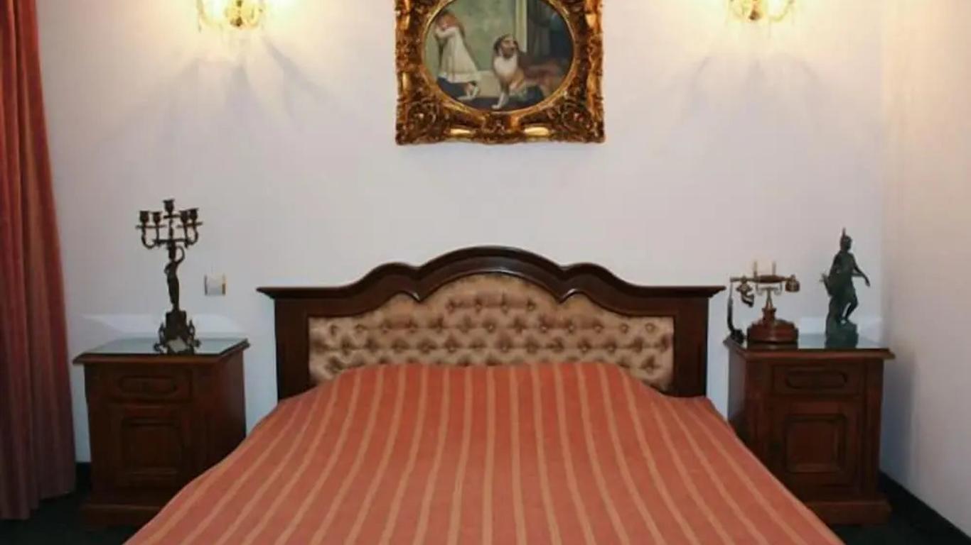 Hotel Carpati Imparatul Romanilor