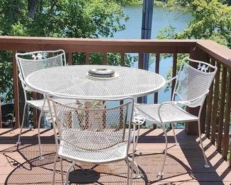 Shady Cliff Resort - Lewisburg - Balcony