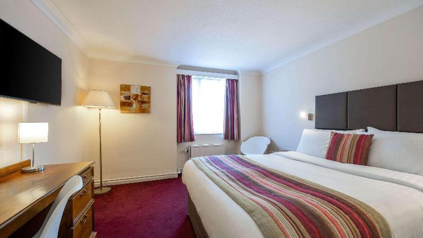 Superior Hotel