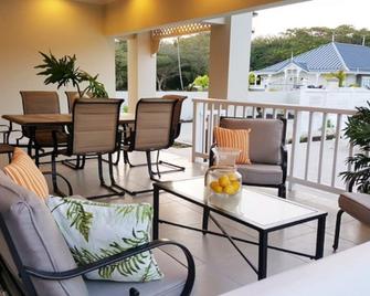 Flamingo Villa in quiet & secure gated development close to airport, beaches - Buccoo - Balcony