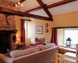 Timbessie Barn in the heart of traditional Wensleydale village, Yorkshire Dales. - Hawes - Sala de estar