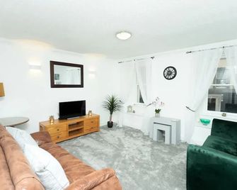Greyfriars Flat - Perth - Living room