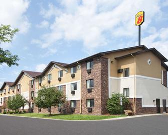 Super 8 by Wyndham Canton/Livonia Area - Canton - Edificio