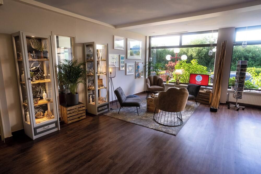 Hotel Deichgraf - קוקסהאבן - לובי