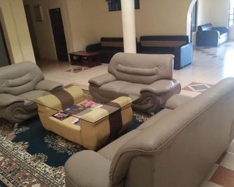 Siaya Summit Hotel - Siaya - Sala de estar