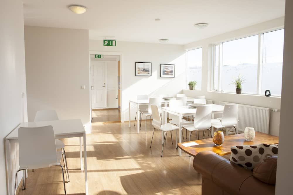 لينغاش جيتسهاوس