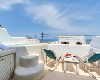 family love suite - Anafi - Balcón