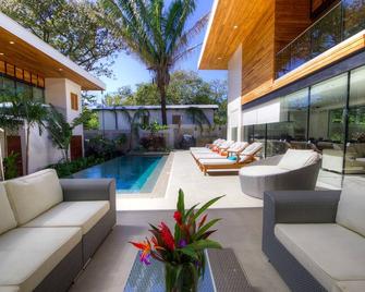 Beautiful home tranquil oasis w/ pool only 2min from Playa Guiones - Nosara - Piscina