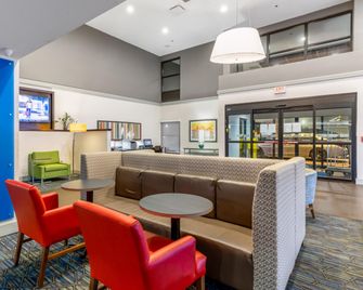 Holiday Inn Express Harlingen By IHG - Harlingen - Building