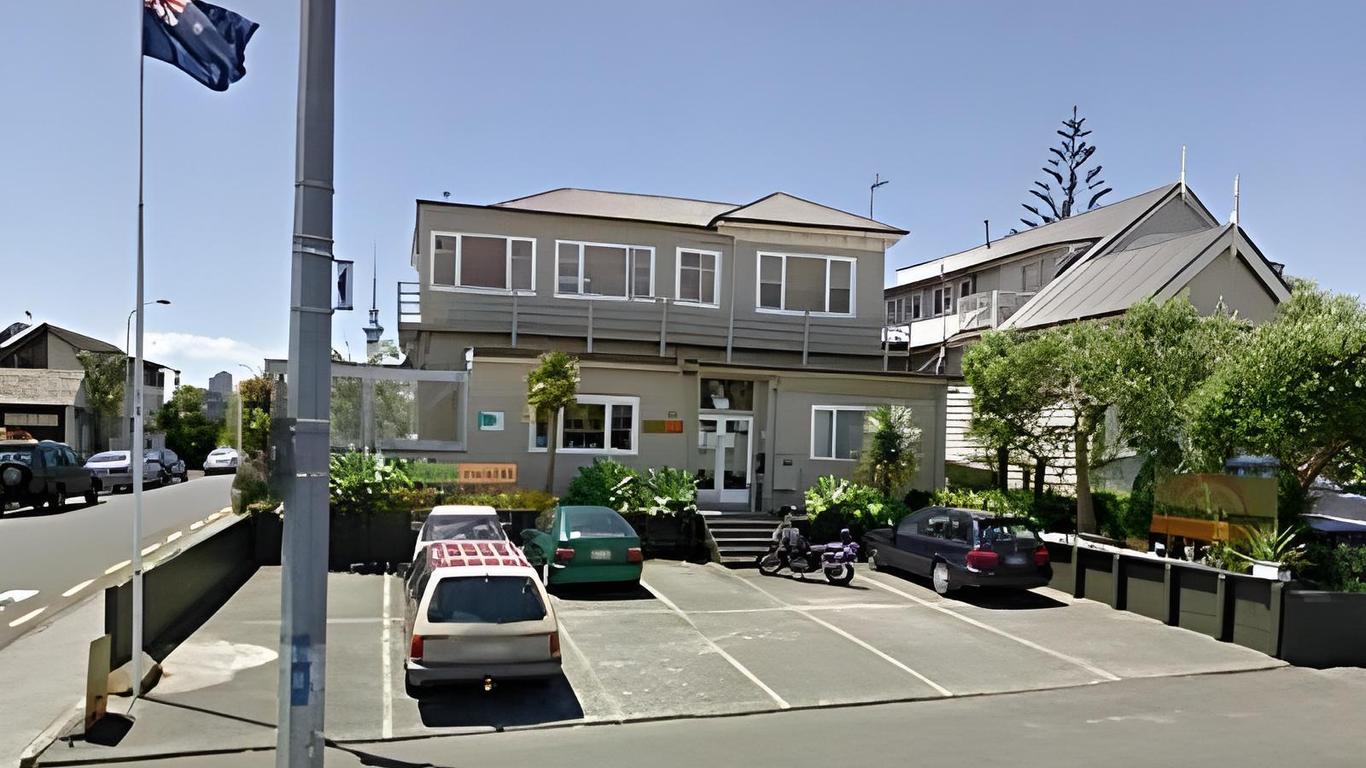 Uenuku Lodge - Hostel