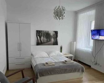 Akh - Uni 10min - Zentrum 10 Min - Vienna - Bedroom