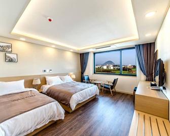 Seawater Spa Hotel Coza - Seogwipo - Bedroom