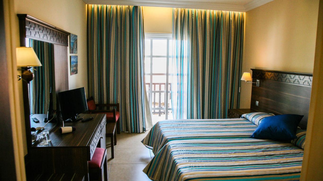 Anais Bay Hotel
